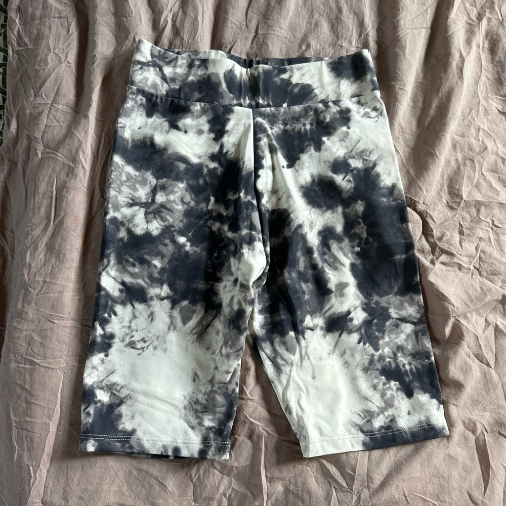 Tie die shorts pull and bear